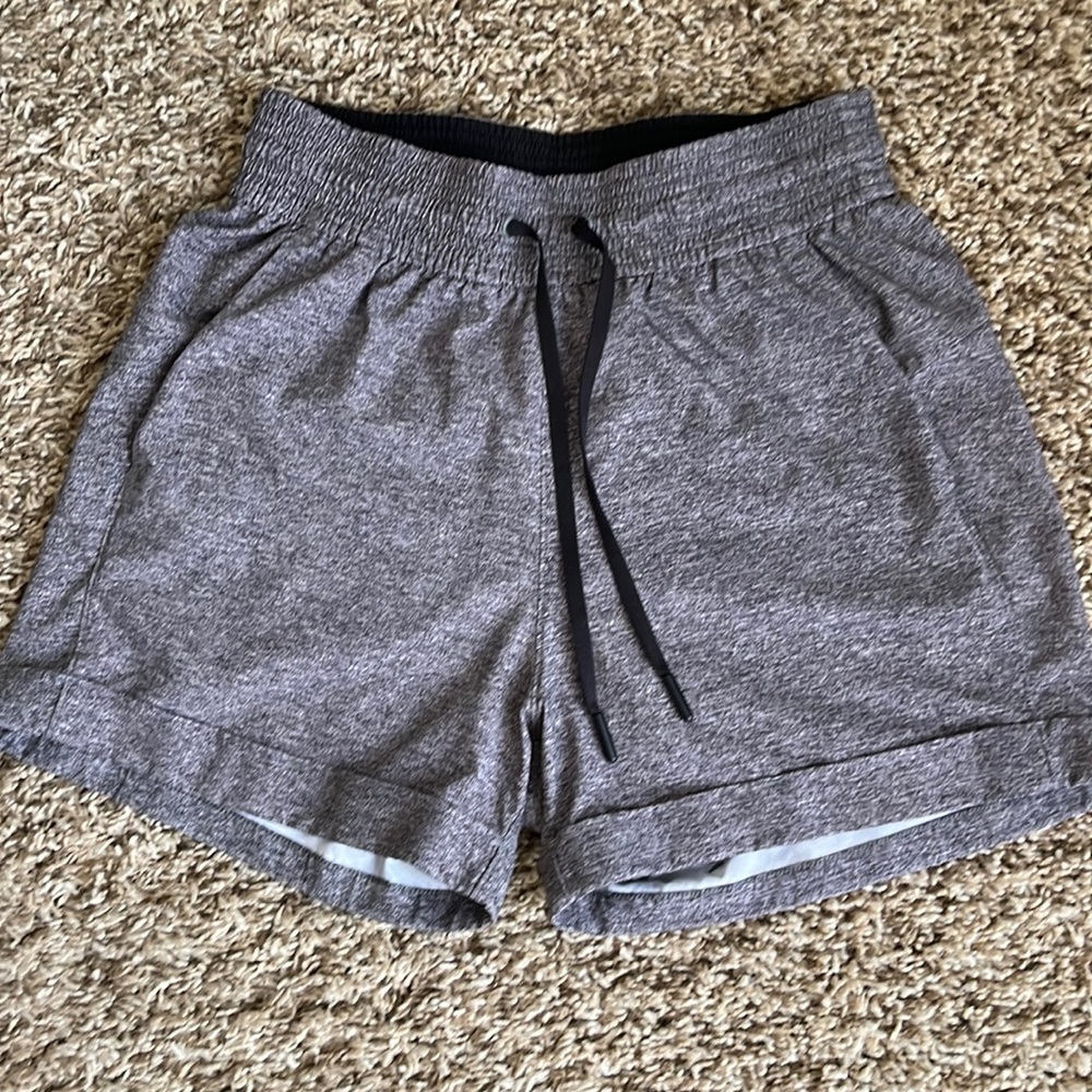 Lululemon shorts size 2